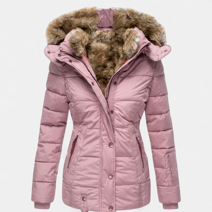 Carly | Women&
