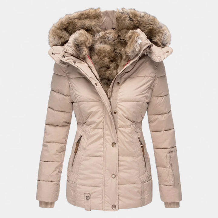 Carly | Women&