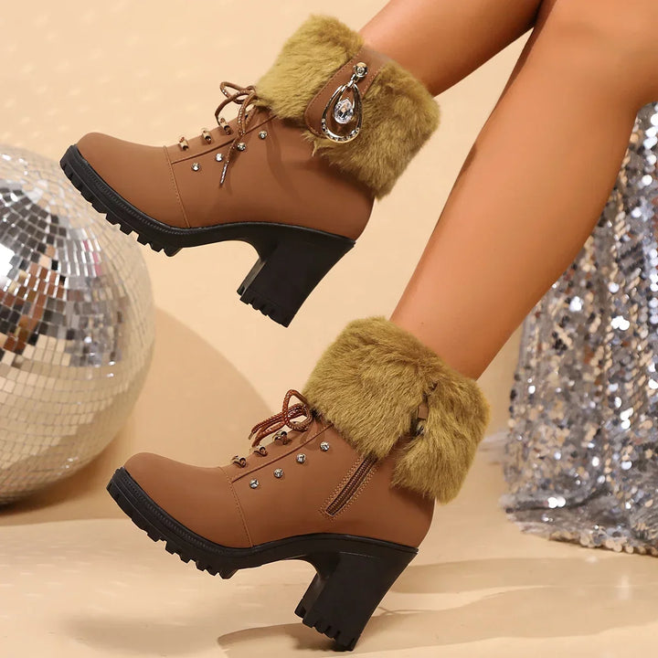 Hollie | Women&