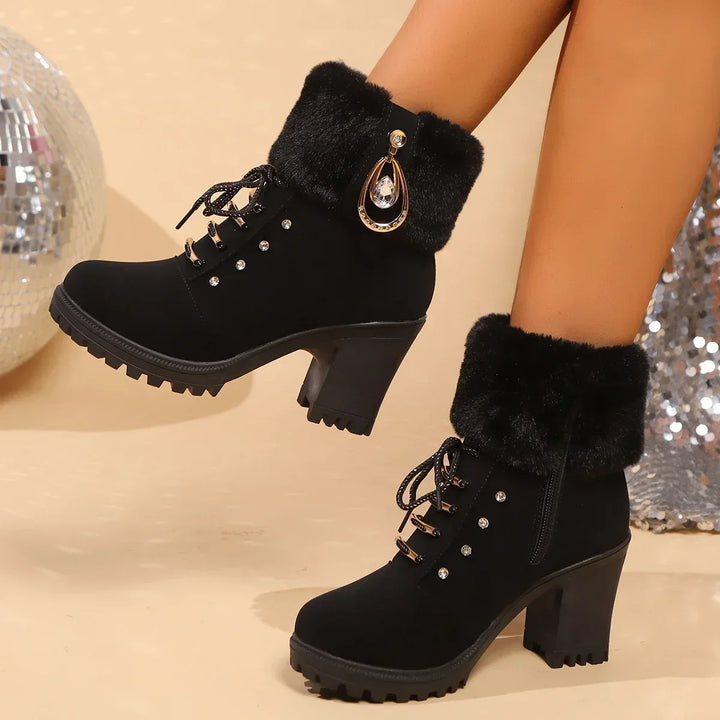 Hollie | Women&