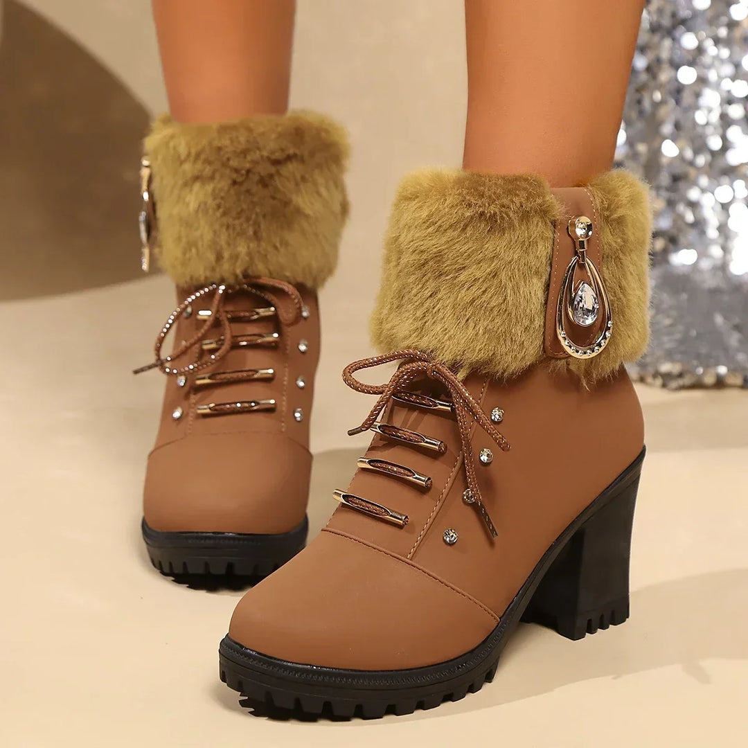 Hollie | Women&