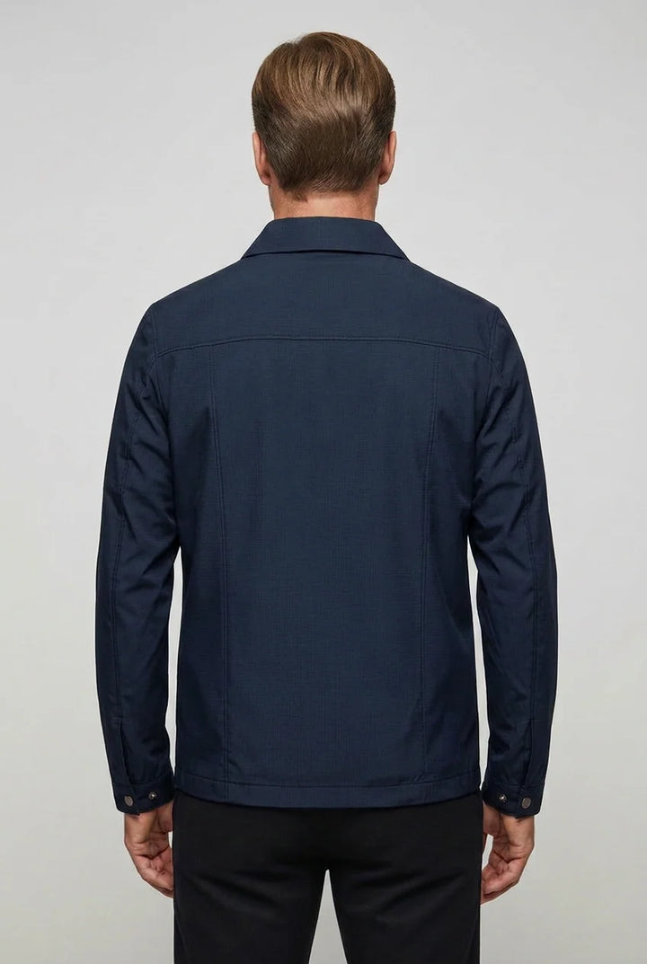 James | Men&