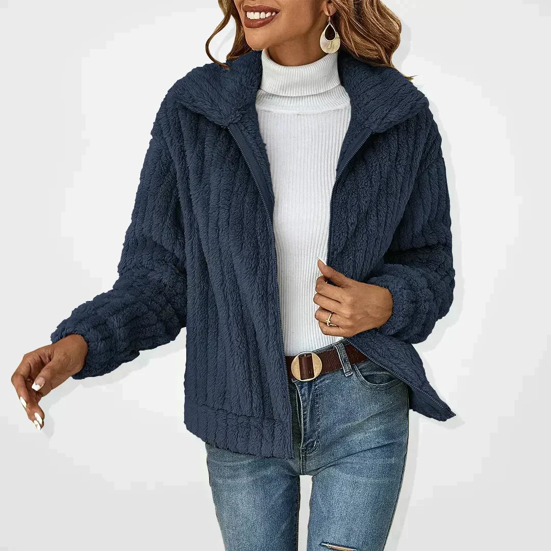 Lucy | Women&