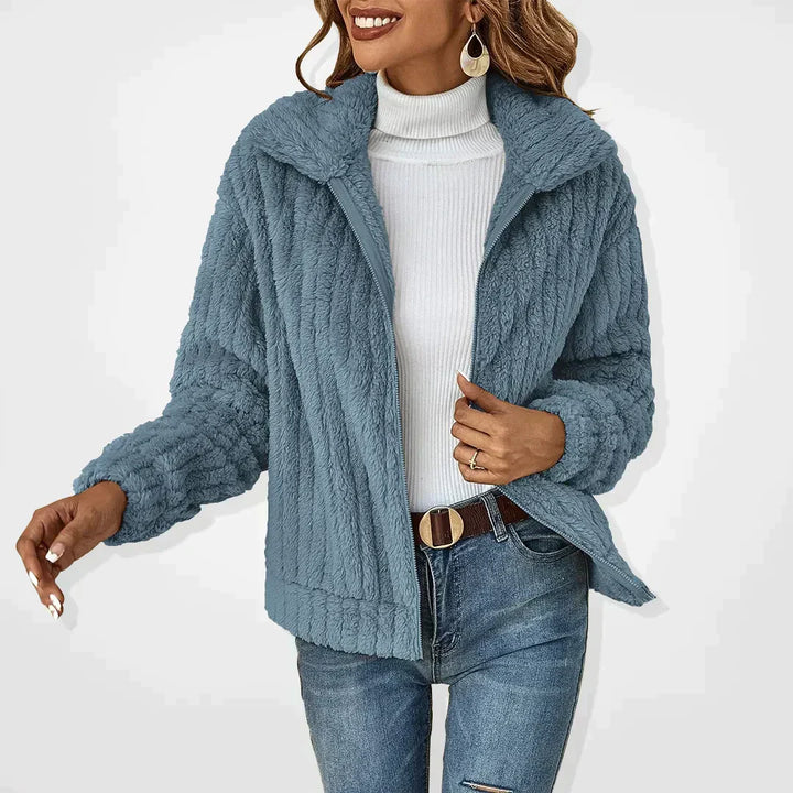 Lucy | Women&
