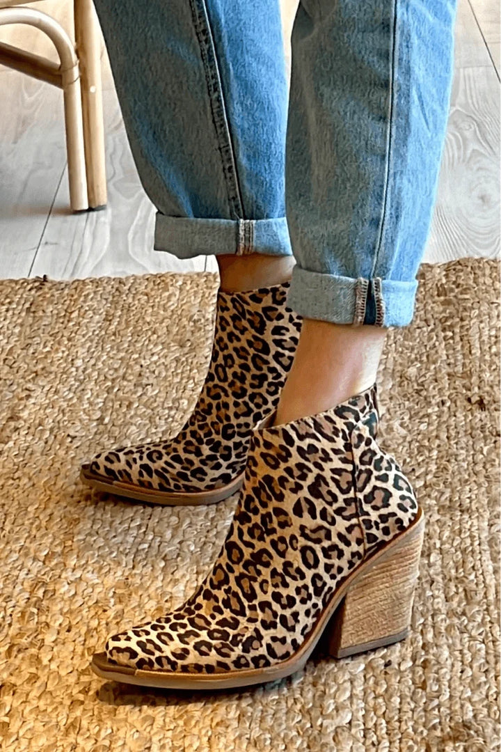 Nell | Women&