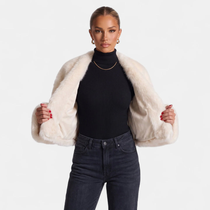 Yvonne | Women&